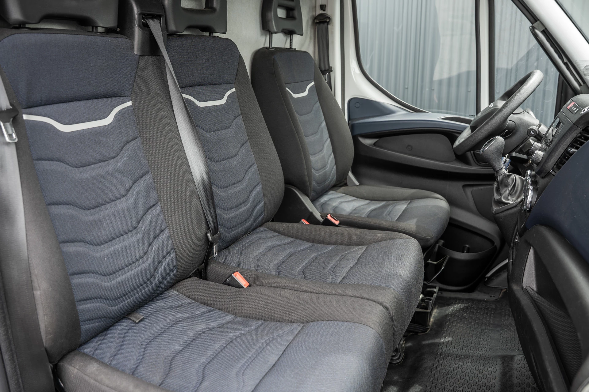 Iveco Daily 2021 - 35S14V 2.3 L4H2 | Automaat | 3.5T Trekgewicht | Climate | Cruise | Euro 6 изображение 13