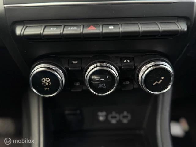 Renault Captur 2022 - 1.6 E-Tech Hybrid 145 Intens imagem 17