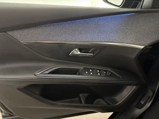 Peugeot 5008 2022 - 1.2 PureTech Allure 7p. obrazek 35