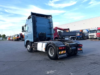 Volvo FH 2010 - 420 4x2 / Handgeschakeld / euro 5 / Spoilers / Compressor bild 3