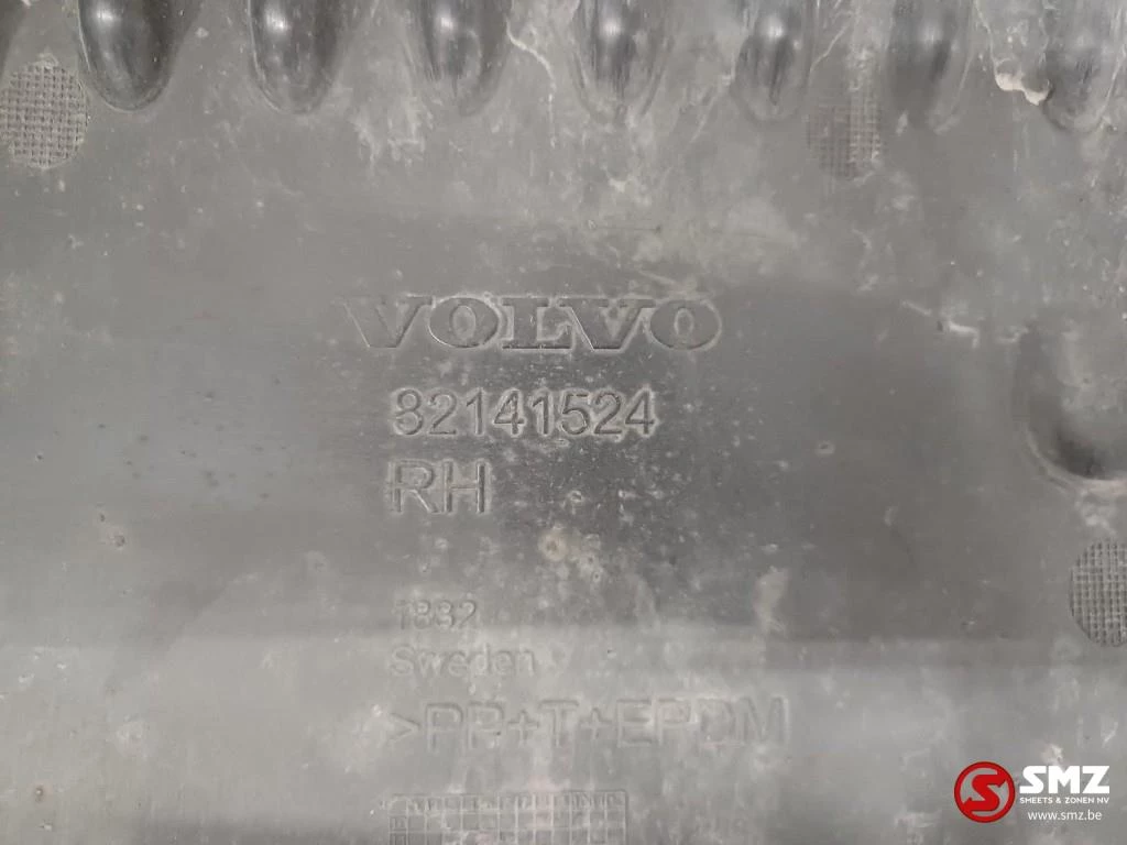 Volvo 2015 - Occ spatscherm vooraan rechts Volvo immagine 6