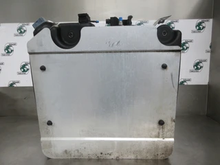 Mercedes-Benz - A 960 470 39 15 // A 017 542 08 17 AD BLUE TANK BENZ 1845 MP5 imagem 3 miniatura