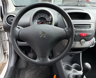 Peugeot 107 2010 - 1.0-12V XR bj.2010 Stuurbekr|Radio|Nette staat. obrazek 16