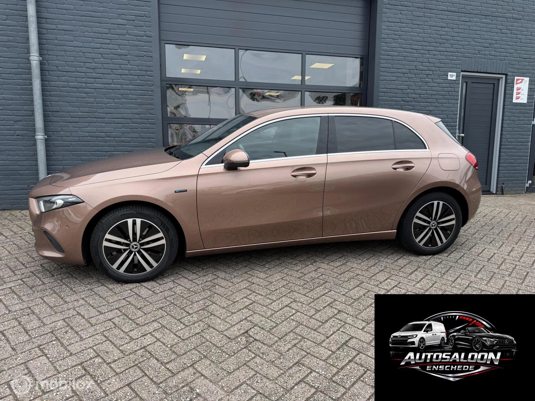Mercedes-Benz A-Klasse 2021 - 250 e 5-2021 Airco Navi Leder SOH 95,4% afbeelding 3