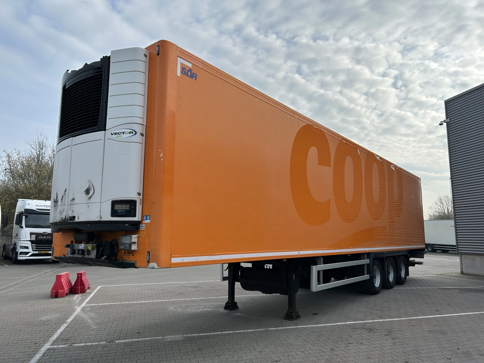 Schmitz Cargobull / SOR-S3E 2015 - / Carrier Vector 1550 immagine 19