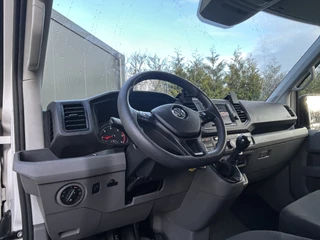 Volkswagen Crafter 2019 - 2.0 TDI 102 PK / PICK UP / 1e EIG. / TREKHAAK / AIRCO / OPEN LAADBAK / 2.500 KG AHG / 3-ZITS / APPLE CARPLAY image 8