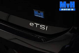 Volkswagen Golf 2020 - 1.5 eTSI R-Line|SPORTSTOEL|LUXE|LED| image 39