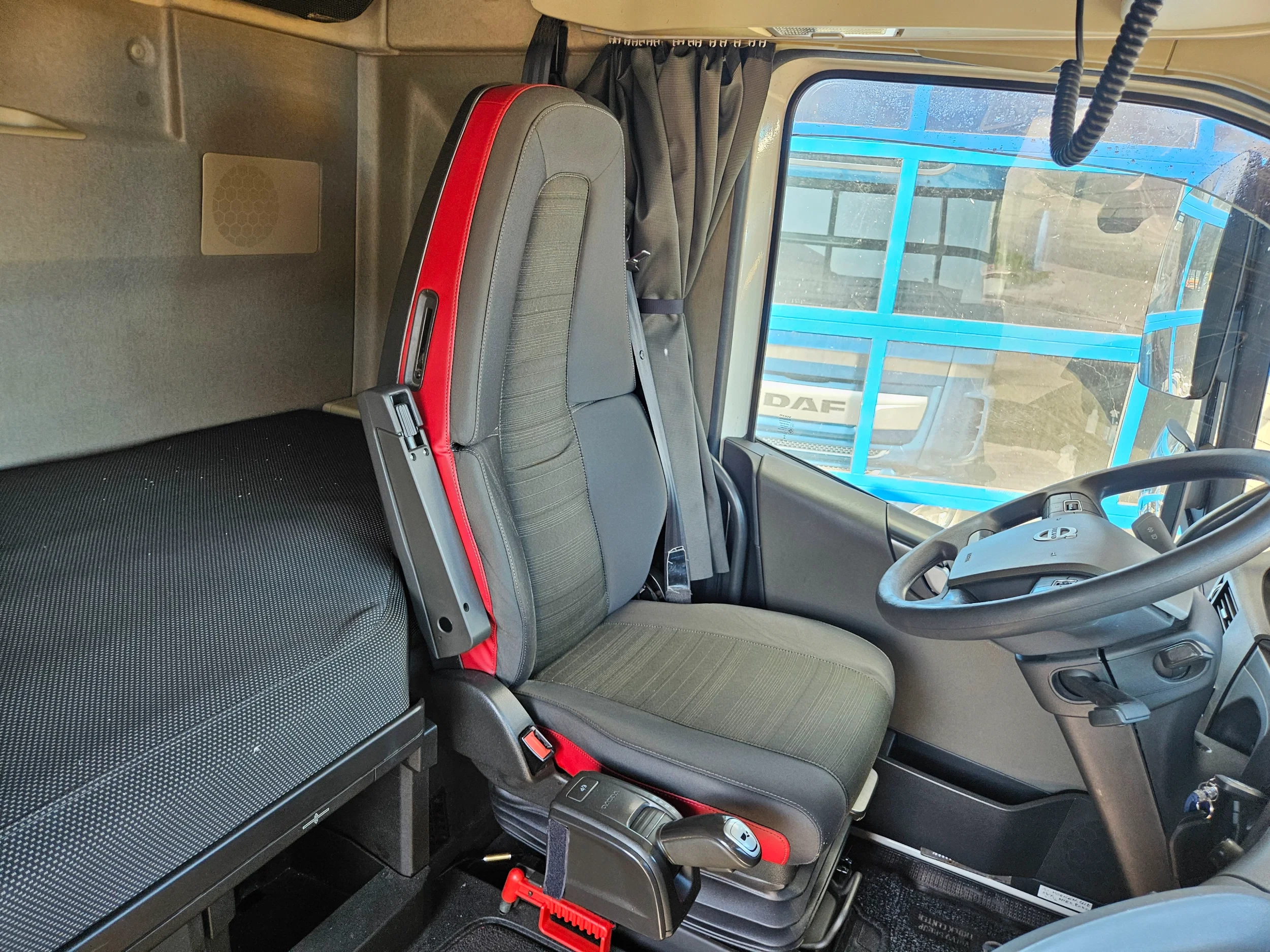 Volvo FH 2019 - 460 ADR EX/II, EX/III, FL and AT PTO Double Tank Smart 2 tacho afbeelding 11