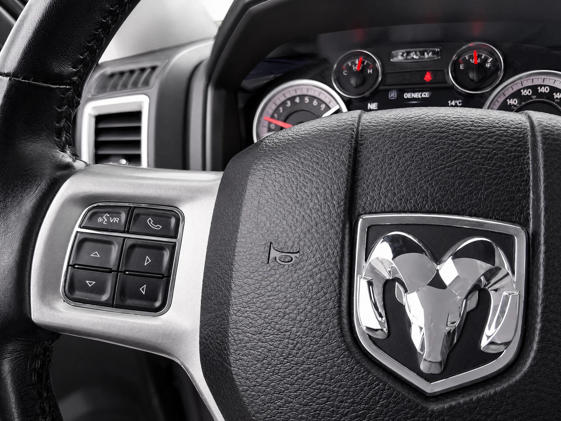 Dodge Ram 1500 2022 - 5.7 V8 4x4 Crew Cab 5'7 Warlock-Rebel | LPG | Bakflip | Trekhaak 13-polig immagine 24