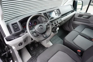 Volkswagen Crafter 2021 - 140pk L4H3/L3H2 Apple Carplay Camera Trekhaak Parkeersensoren 17" Velgen Stoelverwarming image 2 thumbnail