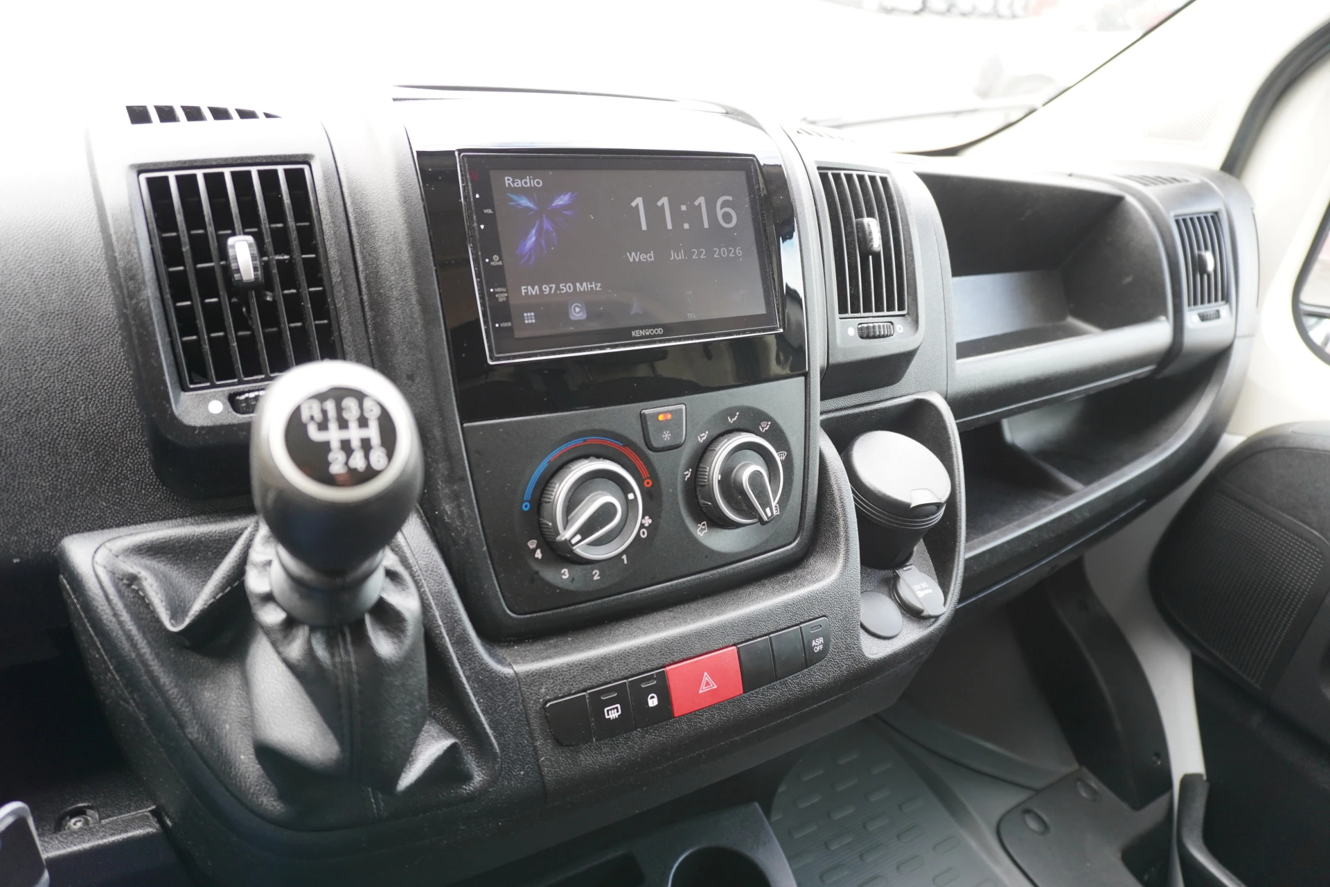 Peugeot Boxer 2023 - 2.2 BlueHDi 140PK L2H2 3.3t afbeelding 18