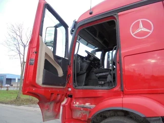 Mercedes-Benz Actros 2016 - 2543 6X2 + HYDRAULIC NL TRUCK imagen 10