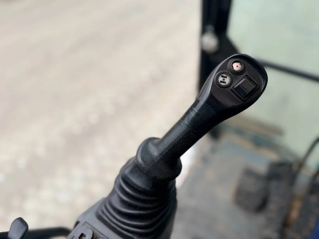 Cat 2020 - 320 07C | NEW UNDERCARRIAGE immagine 6