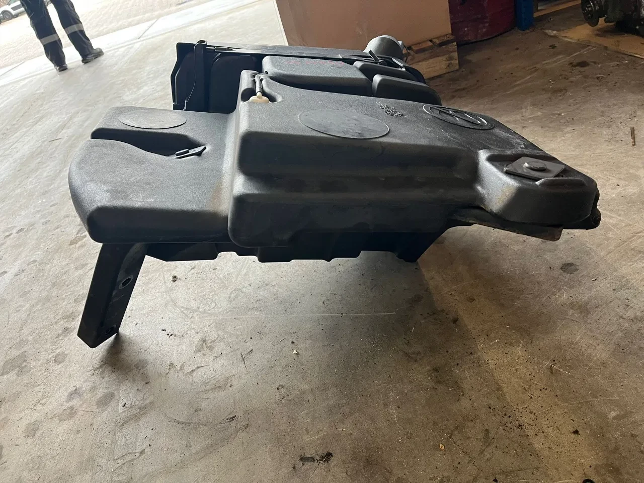 DAF - AdBlue tank 2018954 image 3