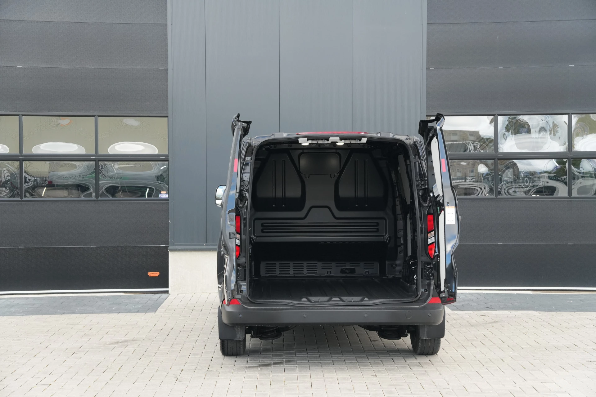 Ford Transit Custom 2026 - 320 2.0 TDCI L1H1 Trend 170pk - 2x Schuif - Camera - Stoelverwarming - Carplay - LED - Carplay - INCLUSIEF BPM imagen 7