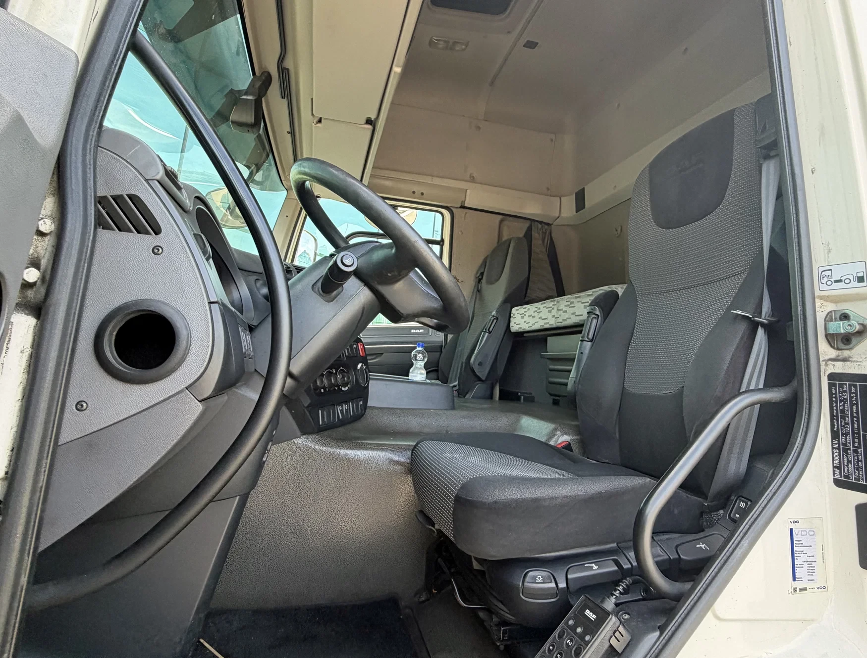 DAF 400 2015 - CF SPACE CAB TOP CONDITION NL TRUCK obrázek 7