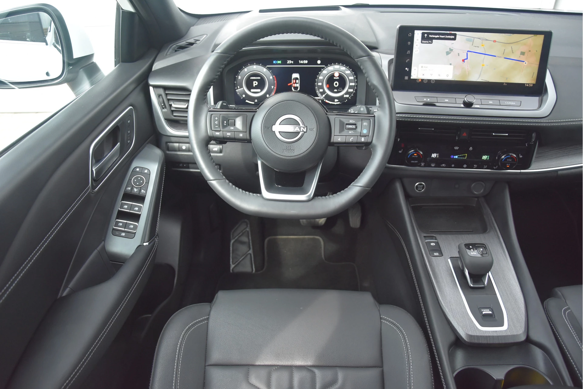 Nissan QASHQAI 2025 - 1.3 MHEV Xtronic Tekna | Cold Pack obrázek 33