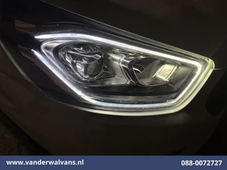 Ford Transit Custom 2022 - 2.0 TDCI 130pk L2H1 Euro6 Airco | Camera | Apple Carplay | LED | Cruisecontrol | 2800kg Trekhaak image 4