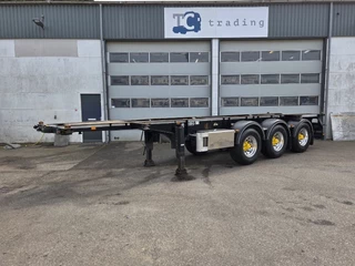 Van Hool 3-ASSIGE OPLEGGER 2017 - A3C002  20/30 FT ADR trailer. image 1
