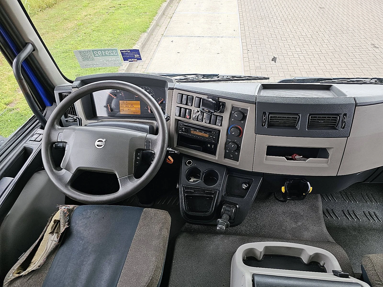 Volvo 2015 - FL 250.16 изображение 8