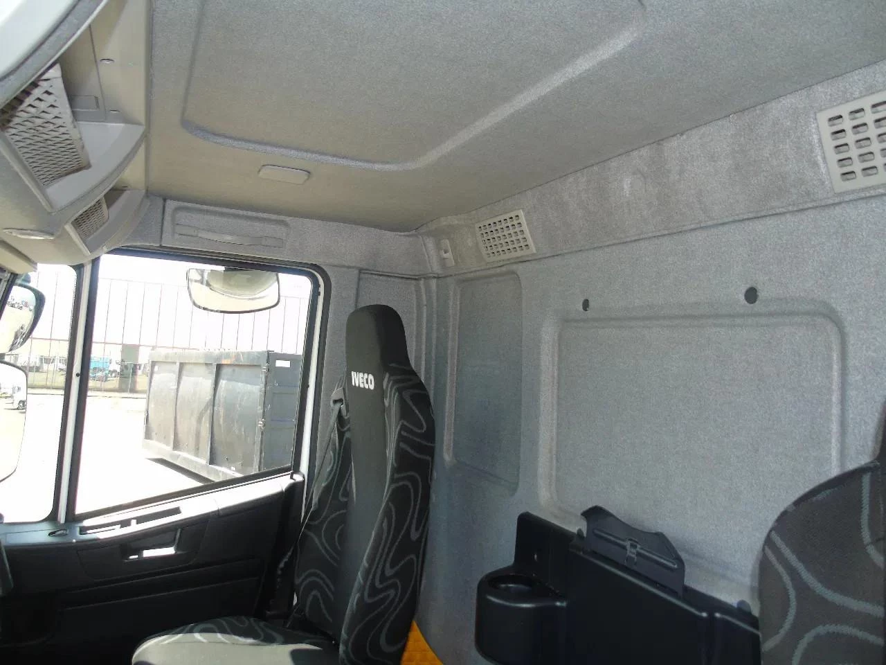 Iveco Stralis 2014 imagem 31