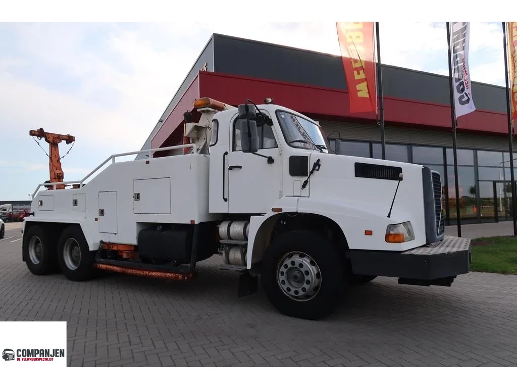 Volvo VNL 1993 - NL 10 Towing and recovery vehicle - 6x4 - 1993 - Complete! obrázek 1