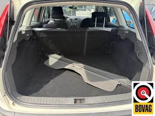 Ford Focus 2006 - Wagon 1.6-16V Ambiente obrazek 7