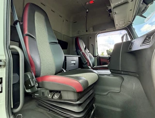 Volvo FM 410 2018 - EURO 6 VOL LUCHTGEVEERD 2XTANKS 106 CM SCHOTEL HOOGTE 345.000 KM IN SUPER CONDITIE zdjecie 15