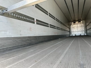Schmitz Cargobull N/A 2016 - CARRIER VECTOR 1550 D/E / 2x LIFTAXLE / SAF + DISCBRAKES / PALLETBOX / 275cm INSIDE HEIGHT / NL-TRAILER / APK: 06-2026 zdjecie 7