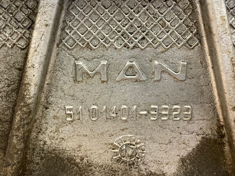 MAN 2017 - 51.01401-5510 FLYWHEEL HOUSING D2676 LF image 4