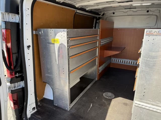 Renault Trafic 2021 - 2.0 dCi 146 PK / AUTOMAAT / L1H1 / 1e EIG. / 2x SCHUIFDEUR / INRICHTING / CAMERA / 3-ZITS image 10