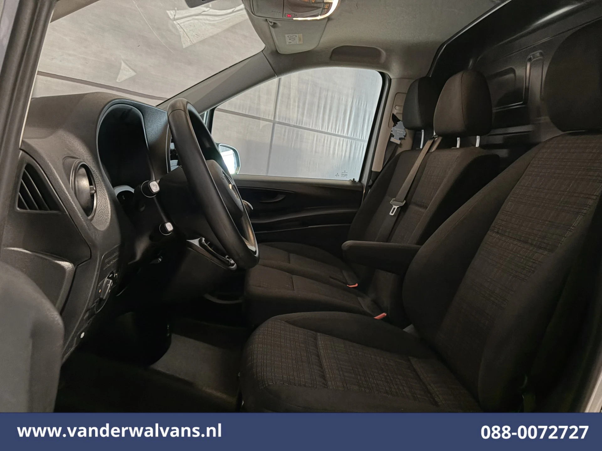 Mercedes-Benz Vito 2020 - 116 CDI 164pk L2H1 Euro6 Airco | 3-Zits | Camera | Navigatie | Cruisecontrol | Stoelverwarming immagine 15