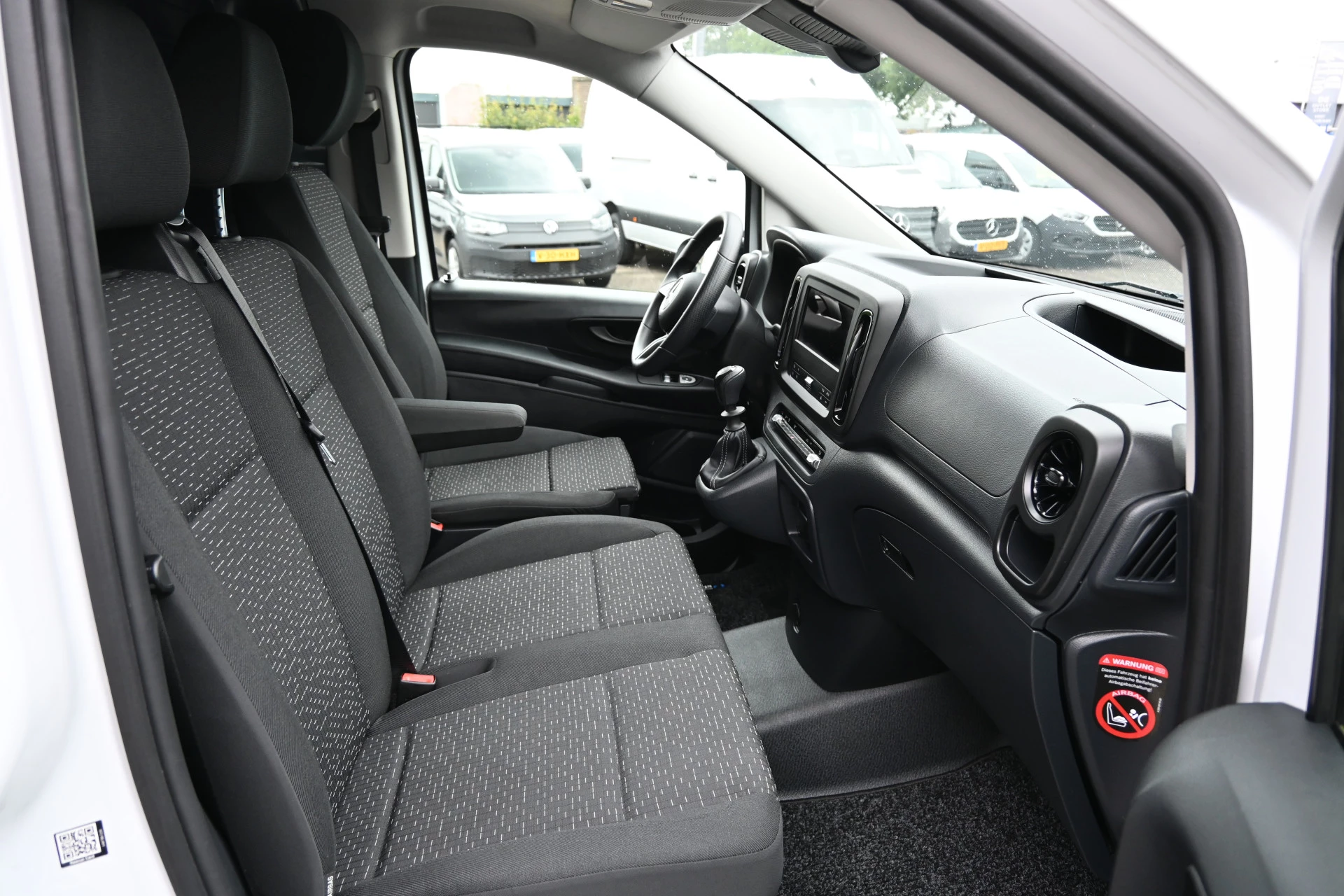 Mercedes-Benz Vito 2024 - 116 CDI L2 Pro imagem 8