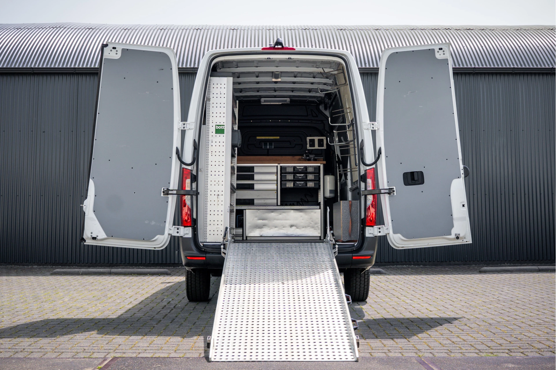 Mercedes-Benz Sprinter 2021 - 311 CDI L2H2 | Volledig Ingericht | Mbux | Camera | Navi | Climatronic obrázek 9