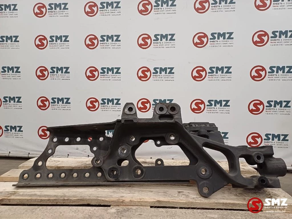Mercedes-Benz 2015 - Occ montagebeugels chassis rechts Mercedes immagine 2