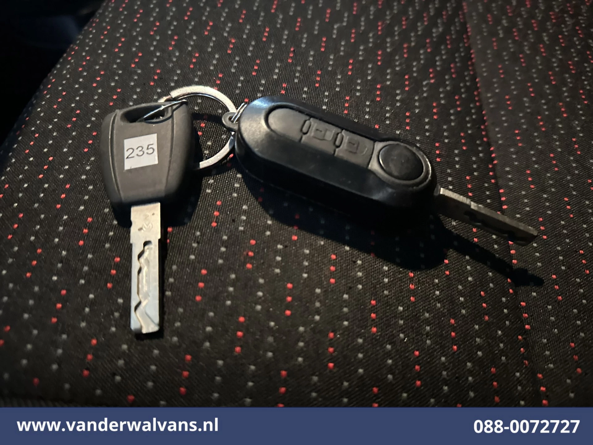 Peugeot Boxer 2022 - 2.2 BlueHDi 141pk Bakwagen 428cm Lang Laadklep Euro6 Airco | Camera | 1085kg laadvermogen obrázek 17