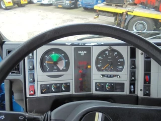 MAN 12 2001 - N/A obrazek 28