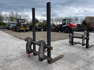 Palletvorken 165cmx100cm Palletvorken 165cmx100cm Volvo L220H aansluiting afbeelding 3 miniatuur