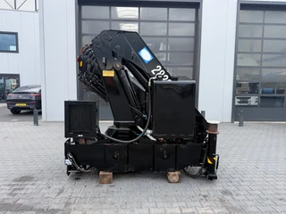 HMF 2004 - 2820 K6 Crane / Kraan / Autolaadkraan / Ladekrane / Kran / Grua / Grues afbeelding 3 miniatuur