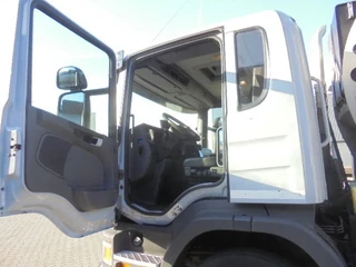 Scania P 2013 - 310 6X2 NL TRUCK image 7