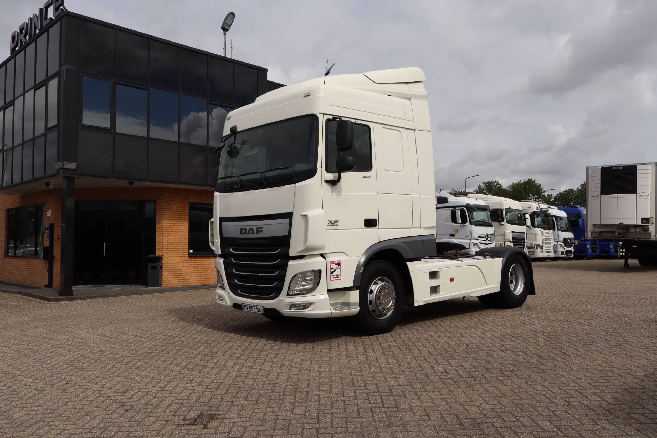 DAF XF 460 2015 - * EURO6 * 4X2 * 2 BIG TANK * afbeelding 1