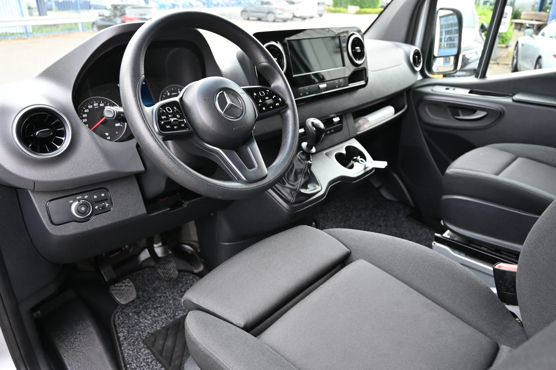 Mercedes-Benz Sprinter 2022 - 315 CDI L2H1 RWD Bild 5