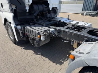 MAN TGX 2019 - 35.500 8x4*4 Chassis Retarder * 467 Tkm * Euro 6 image 9