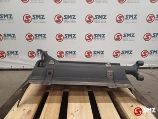 Mercedes-Benz N/A 2021 - Occ spatbord linksachter + steun Mercedes imagen 3