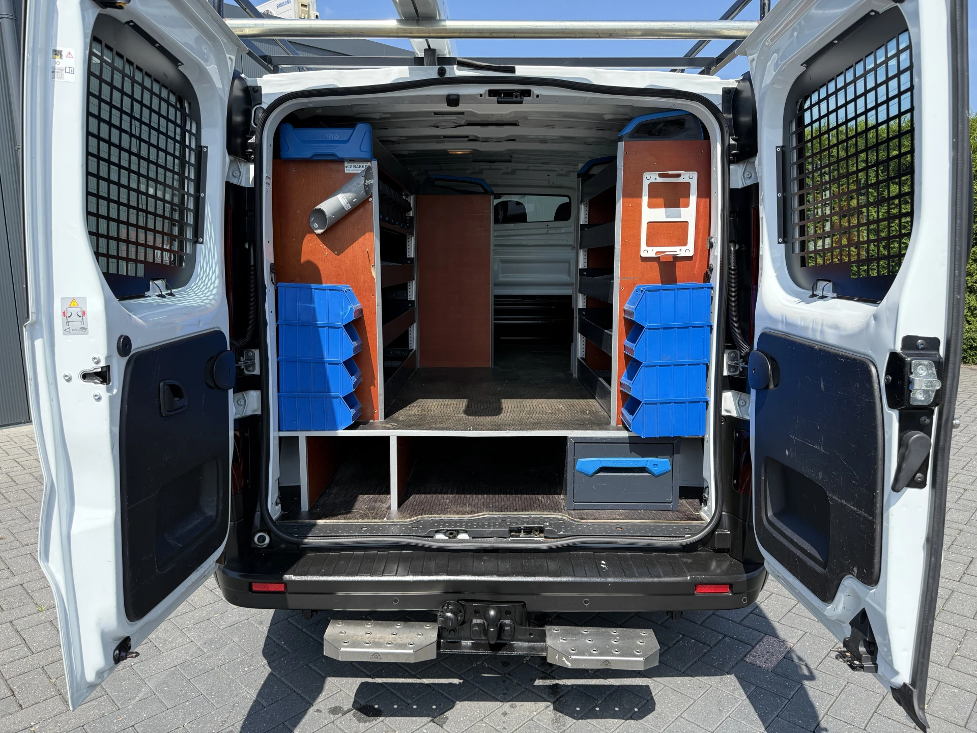 Renault Trafic 2020 - 2.0 dCi 145 PK / AUTOMAAT / L1H1 / 2x SCHUIFDEUR / INRICHTING / TREKHAAK / IMPERIAAL / 3-ZITS afbeelding 9