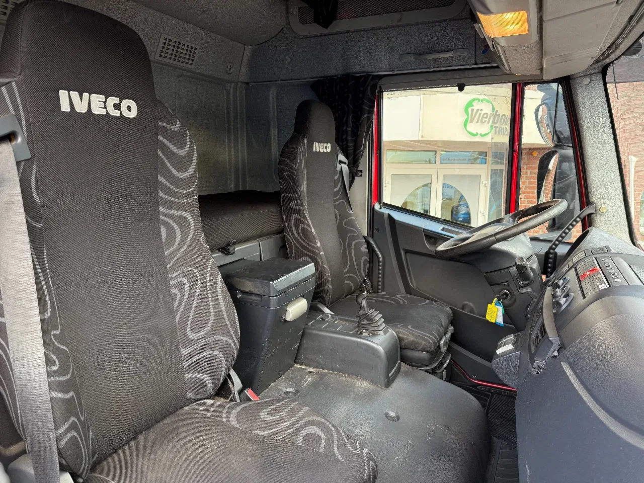 Iveco Eurocargo 2014 - 120 E25 4X2 BAKWAGEN MET SCHUIFZEILEN EURO6 image 6