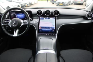 Mercedes-Benz C-Class 2022 - 300e AUT9 Business Line Limited DISTRONIC CARPLAY SFEER CAMERA obrazek 2