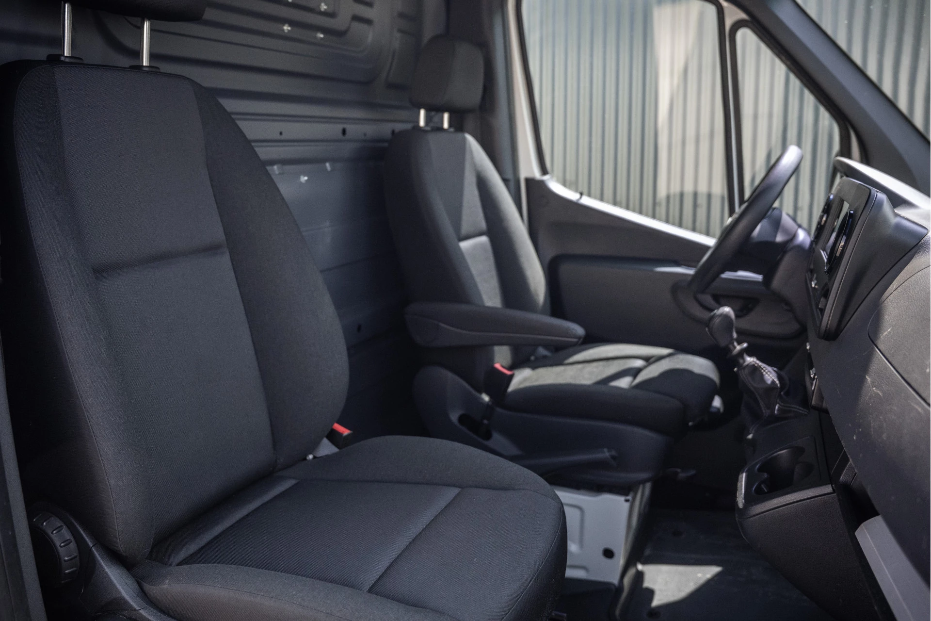 Mercedes-Benz Sprinter 2021 - 311 CDI L2H2 | Volledig Ingericht | Mbux | Camera | Navi | Climatronic obrázek 16