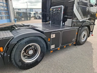 Volvo FH 2012 - 16.750 / 6X4 / 2XBIG AXLE / TECHNICAL 60 TON / HYDRAULICS / VEB+ / 675090 KM / AUTOMATIC / EURO-5 / 2012 obrazek 10