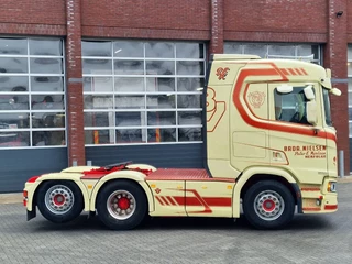 Scania R 2017 - R580 V8 NGS Low roof 6x2 - PTO/Hydraulic - Retarder - Custom interior - 2.95 WB - Navi bild 8